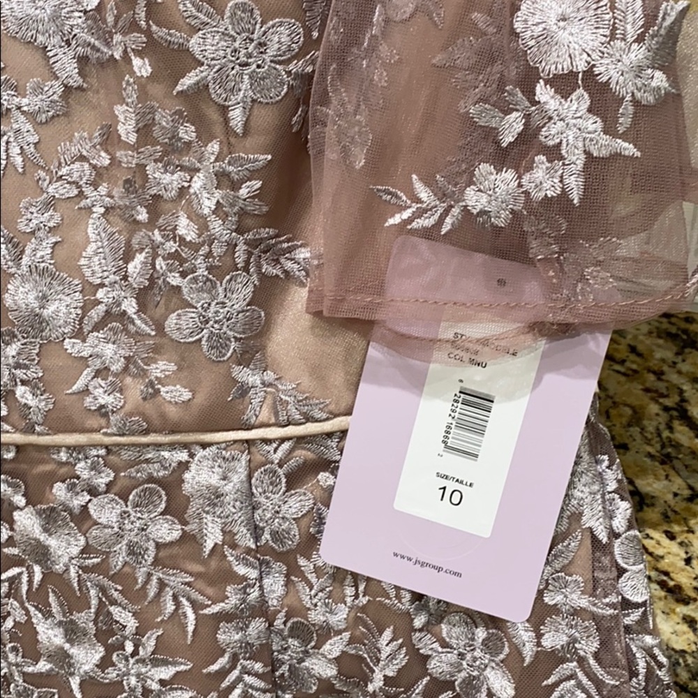 Js Collection floral embroidered evening gown - Picture 7 of 11